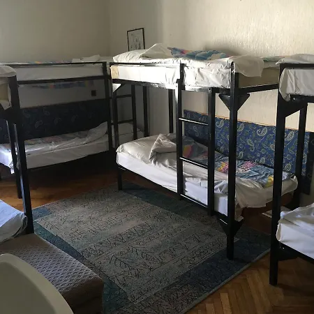 Bor & Breakfast Hostel Badacsonytomaj