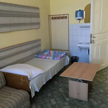 Hostel Bor & Breakfast
