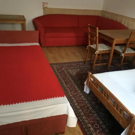 Bor & Breakfast Hostel Badacsonytomaj